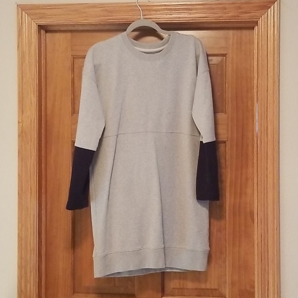 Cute comfy casual Madewell sweatshirt dress